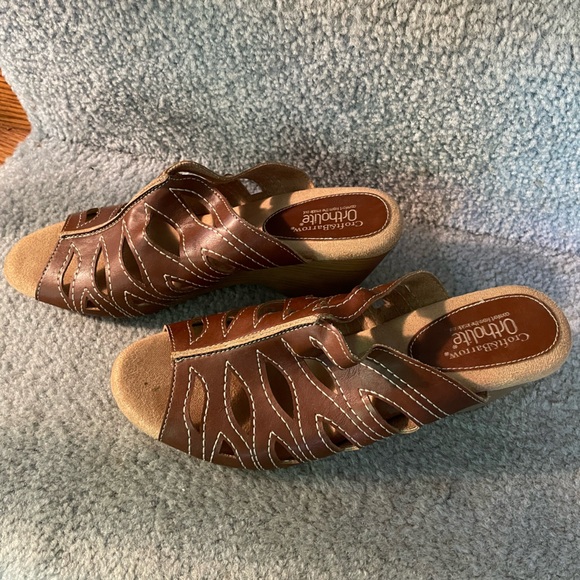 Women’s Sz 6.5 Croft and Barrow Wedge Sandals by in Rich Brown EUC - Picture 2 of 5